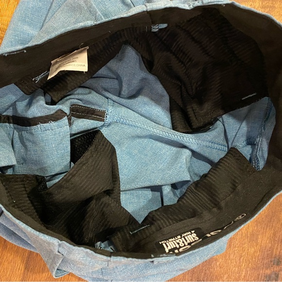 Volcom Board Shorts - Picture 7 of 11